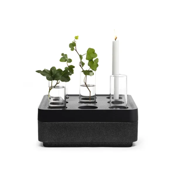 Born In Sweden Kit cadeau Stumpastaken Small noir, support en liège noir, lot de 4 vases, allumettes