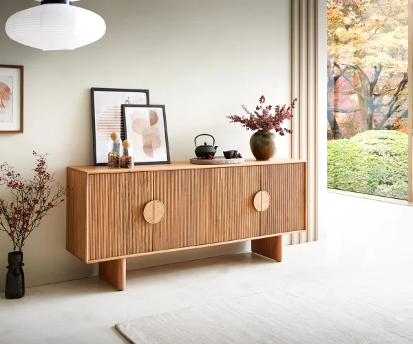 Buffet Surimu 175 cm Acacia brun clair 4 portes 2 compartiments Poignée en liège Pieds en bois