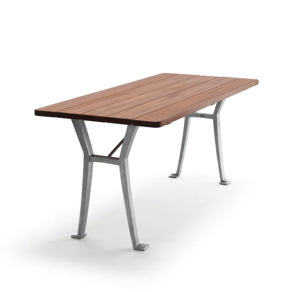 Byarums bruk Table Lessebo Acajou, support en aluminium brut