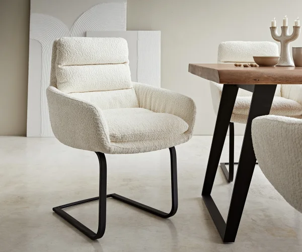 Cantilever Abelia-Flex avec accoudoirs bouclé blanc pied cantilever plat noir