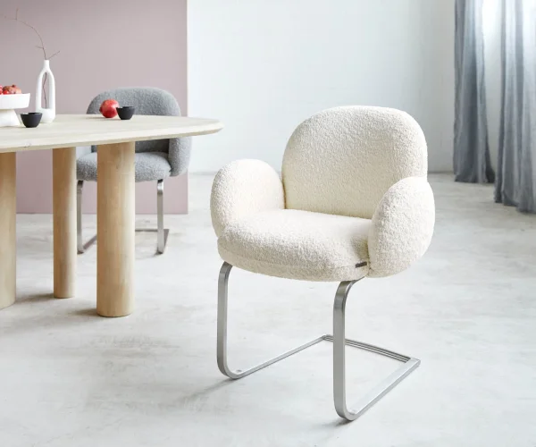 Cantilever Nube-Flex avec accoudoirs bouclé blanc pied cantilever plat acier inoxydable brossé ressorts ensachés