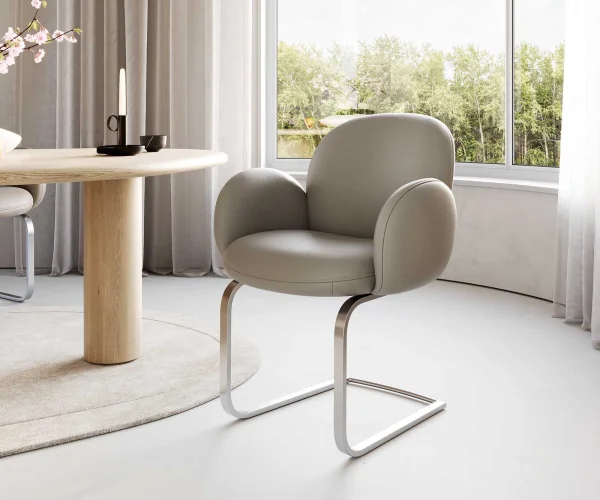 Cantilever Nube-Flex avec accoudoirs cuir de vache couleur boue pied cantilever plat acier inoxydable brossé ressorts ensachés