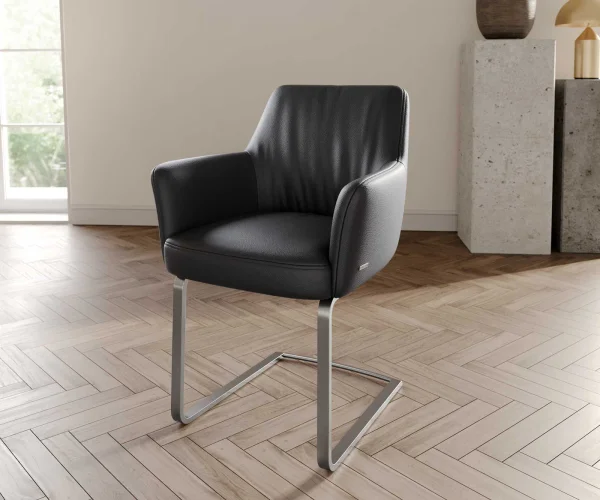 Cantilever Xana-Flex avec accoudoirs cuir de vache noir pied cantilever plat acier inoxydable brossé ressorts ensachés