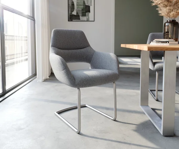 Cantilever Yago-Flex avec accoudoirs tissu texturé gris clair pied cantilever rond acier inoxydable brossé ressorts ensachés