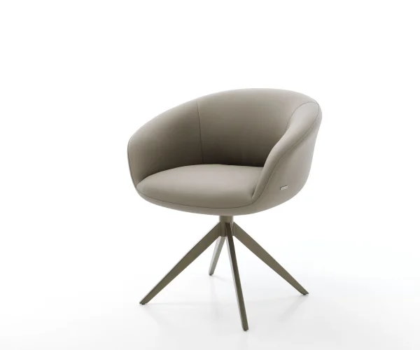 Chaise-pivotante Vinka-Flex avec accoudoirs cuir de vache couleur boue pied croisé large aspect titane pivotement sur 360° ressorts ensachés