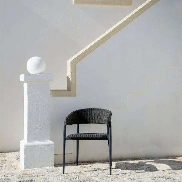 Fauteuil Experience Unopiù avec dossier incurvé