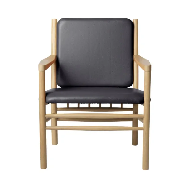 FDB Møbler Fauteuil J147 Oak nature lacquered-black leather