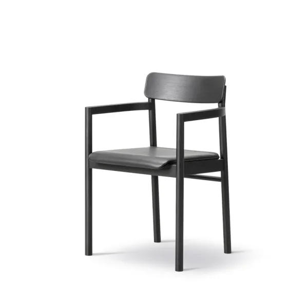 Fredericia Furniture Post 3446 fauteuil à accoudoirs Cuir premium 88-noir laqué chêne