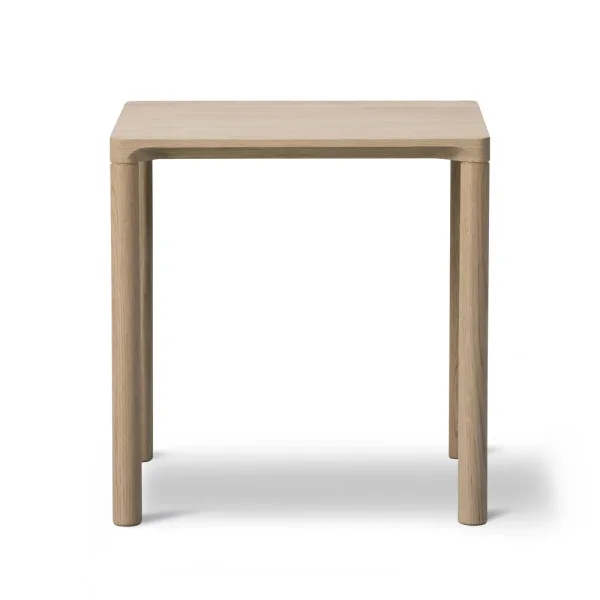Fredericia Furniture Table d’appoint Piloti 6700 Chêne laqué-hauteur 41 cm