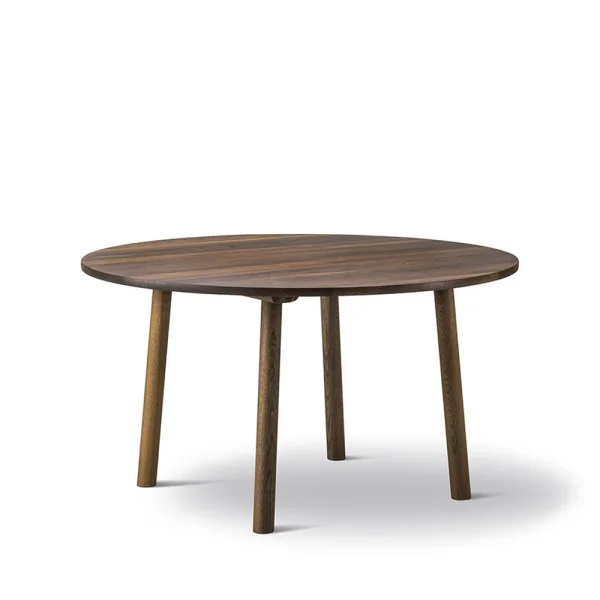 Fredericia Furniture Table Taro 6121 Chêne fumé, Ø120 cm