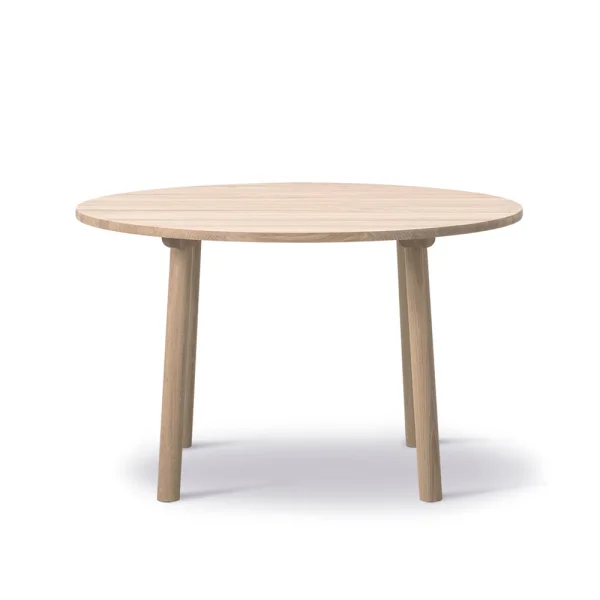 Fredericia Furniture Table Taro 6121 Chêne savonné, Ø120 cm