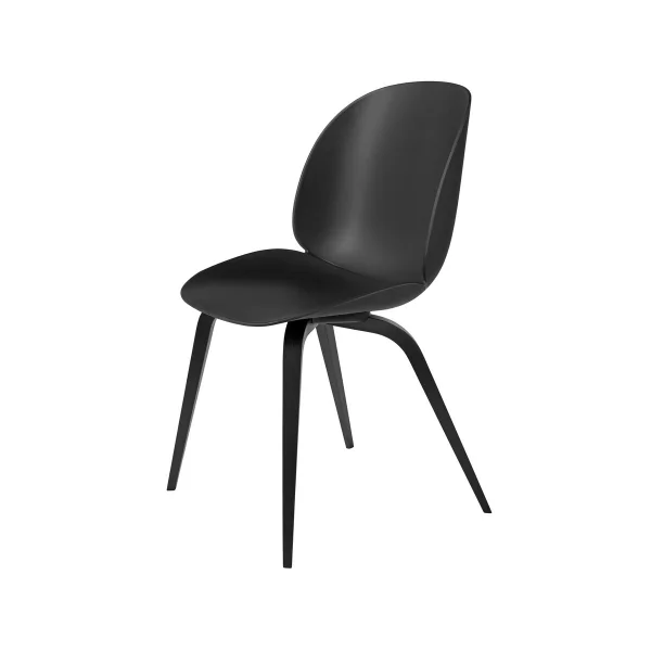 GUBI Chaise Beetle Noir, support en hêtre teinté noir