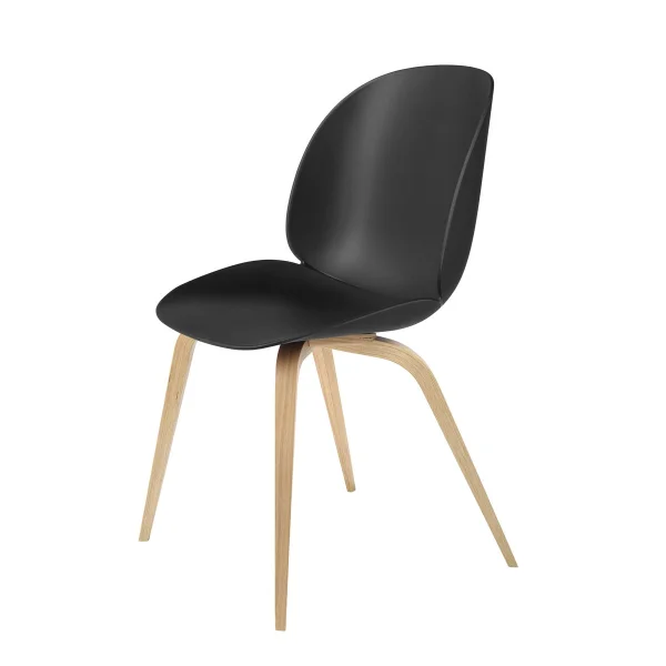 GUBI Chaise Beetle plastique pieds en chêne noir