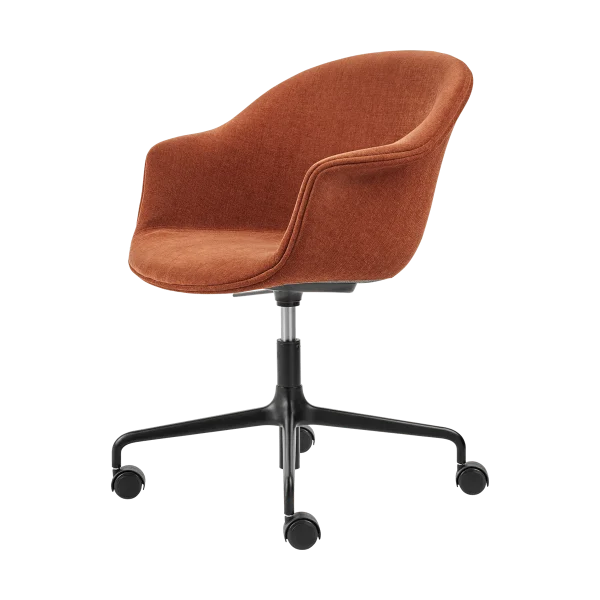 GUBI Chaise de bureau rembourée Bat Meeting Chair Belsuede special dedar 133-supports noirs