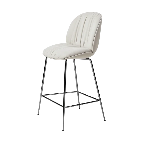 GUBI Tabouret de bar 65 cm Beetle Soft, entièrement recouvert Tabouret Sunday Dedar 112, dossier noir, laiton antique
