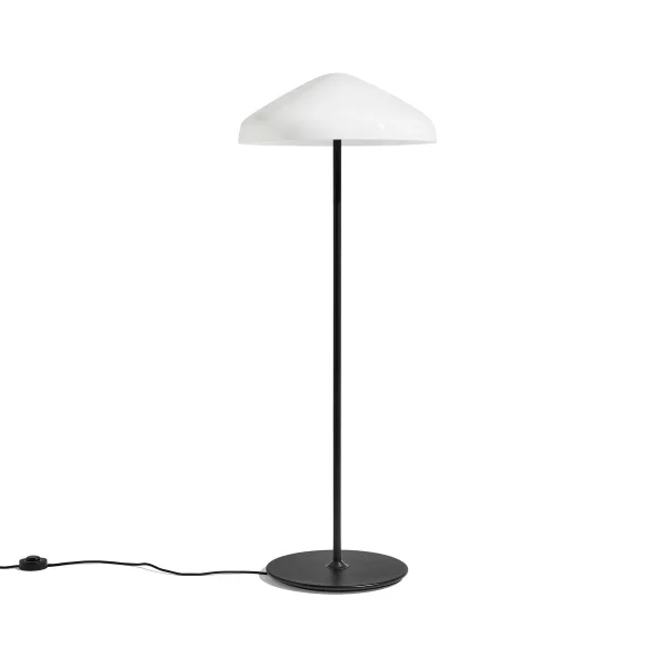 HAY Pao Glass lampe sur pied White opal glass