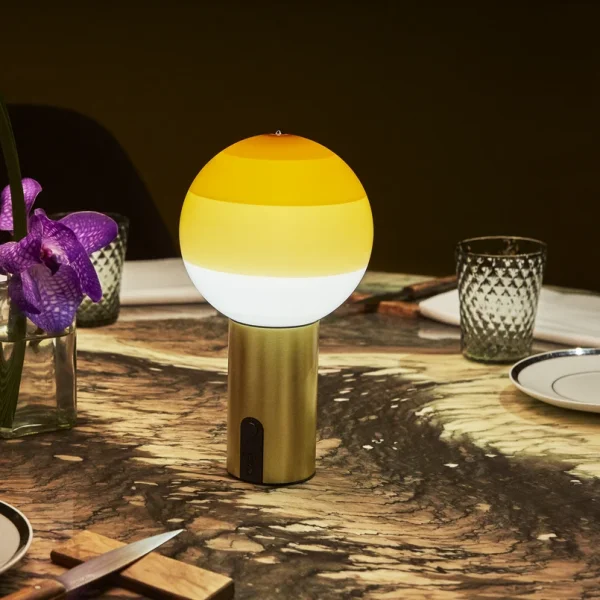 MARSET - Lampe à poser portable Dipping Light Amber/Brushed Brass