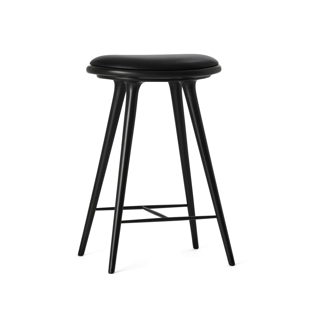 Mater High stool tabouret de bar bas Mater 69 cm cuir noir, support en hêtre laqué noir