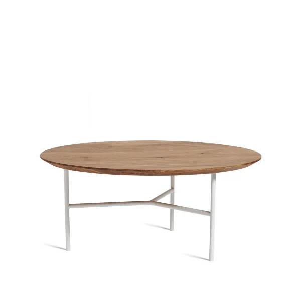 Mavis Table basse Tribeca Chêne huilé rustique, pieds blancs, Ø80 cm