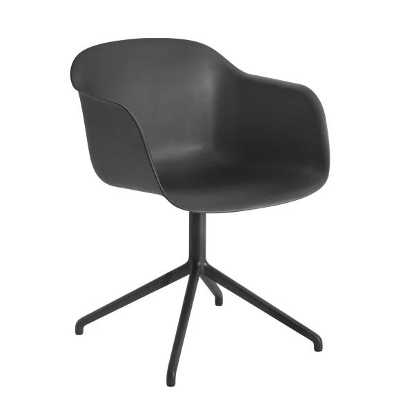 Muuto Fiber armchair avec base pivotante noir