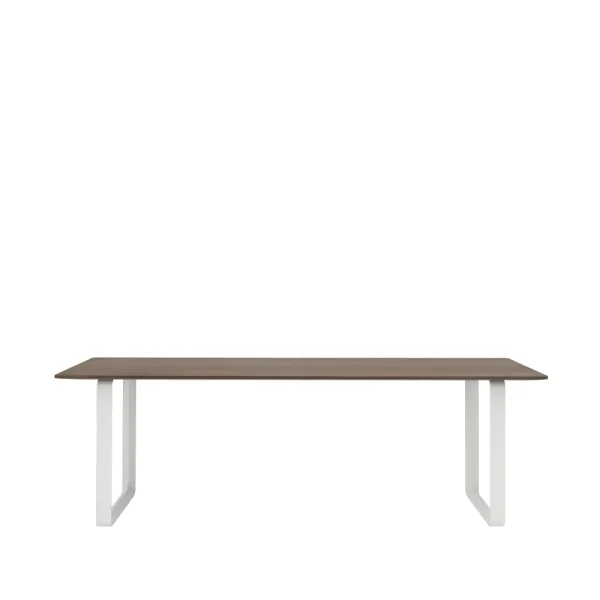 Muuto Table à manger 70/70 225x90 cm Solid smoked oak-White