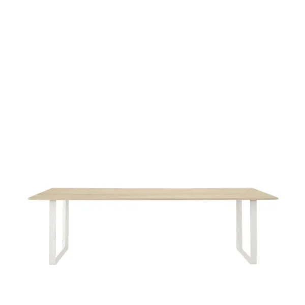 Muuto Table à manger 70/70 255x108 cm Solid oak-White