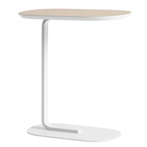 Muuto Table d'appoint Relate 60,5 cm chêne, blanc