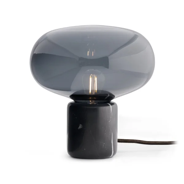 New Works Lampe de table Karl-Johan Black marquina-smoked glass