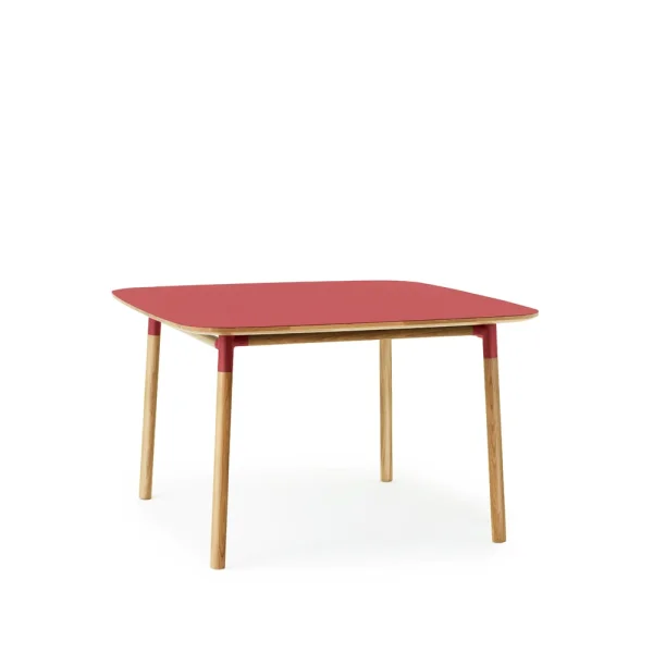 Normann Copenhagen Table à manger Form 120x120 cm red, pieds en chêne