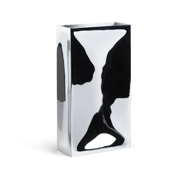 Northern Vase Into Mirror