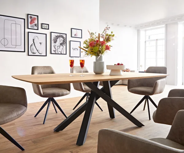 Table à manger Edge Boot 200x100x2,5-3 chêne nature cadre croisé rectangle noir bord suisse