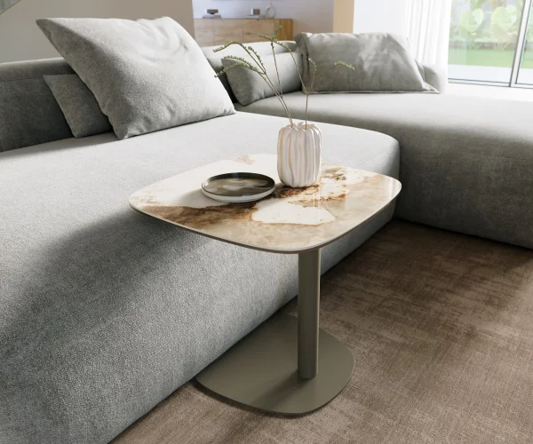 Table basse Edge Boot 50x50 cm céramique Minas Melange Eleny Metall finition effet titane