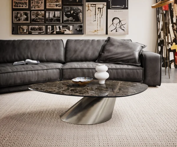 Table basse Edge Organique 140x76 cm céramique Laminam® Emperador Extra Lucidato brun foncé Conis acier inoxydable brossé