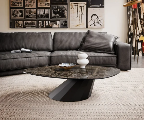 Table basse Edge Organique 140x76 cm céramique Laminam® Emperador Extra Lucidato brun foncé Parabi métal noir