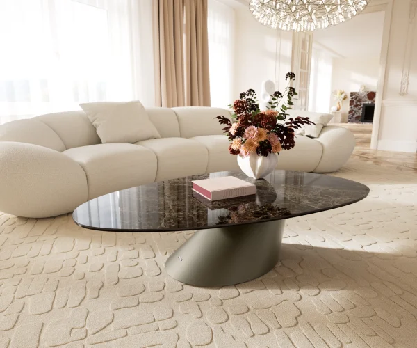 Table basse Edge Oval 140x75 cm céramique Laminam® Emperador Extra Lucidato brun foncé Conis Metall finition effet titane