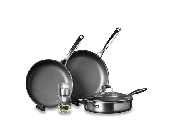 The essential zero set – 3 pieces