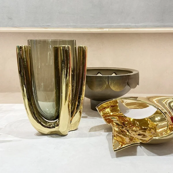 Vase-sculpture en verre Saphir Adriani e Rossi