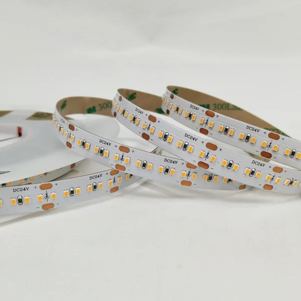 VK Lighting Bande LED - largeur 1cm, longueur 500cm - 24Vdc - dimmable - 24W LED par mètre - 240 LED par mètre - IP20 - 3000K